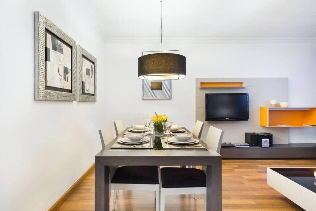 Appartement And Elegant 4 Bedroom By Placa Catalunya Barcelona